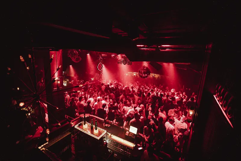 Lula Club atmosphere 1