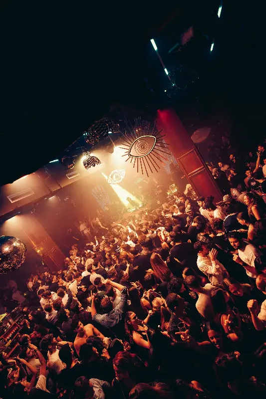 Lula Club atmosphere 2